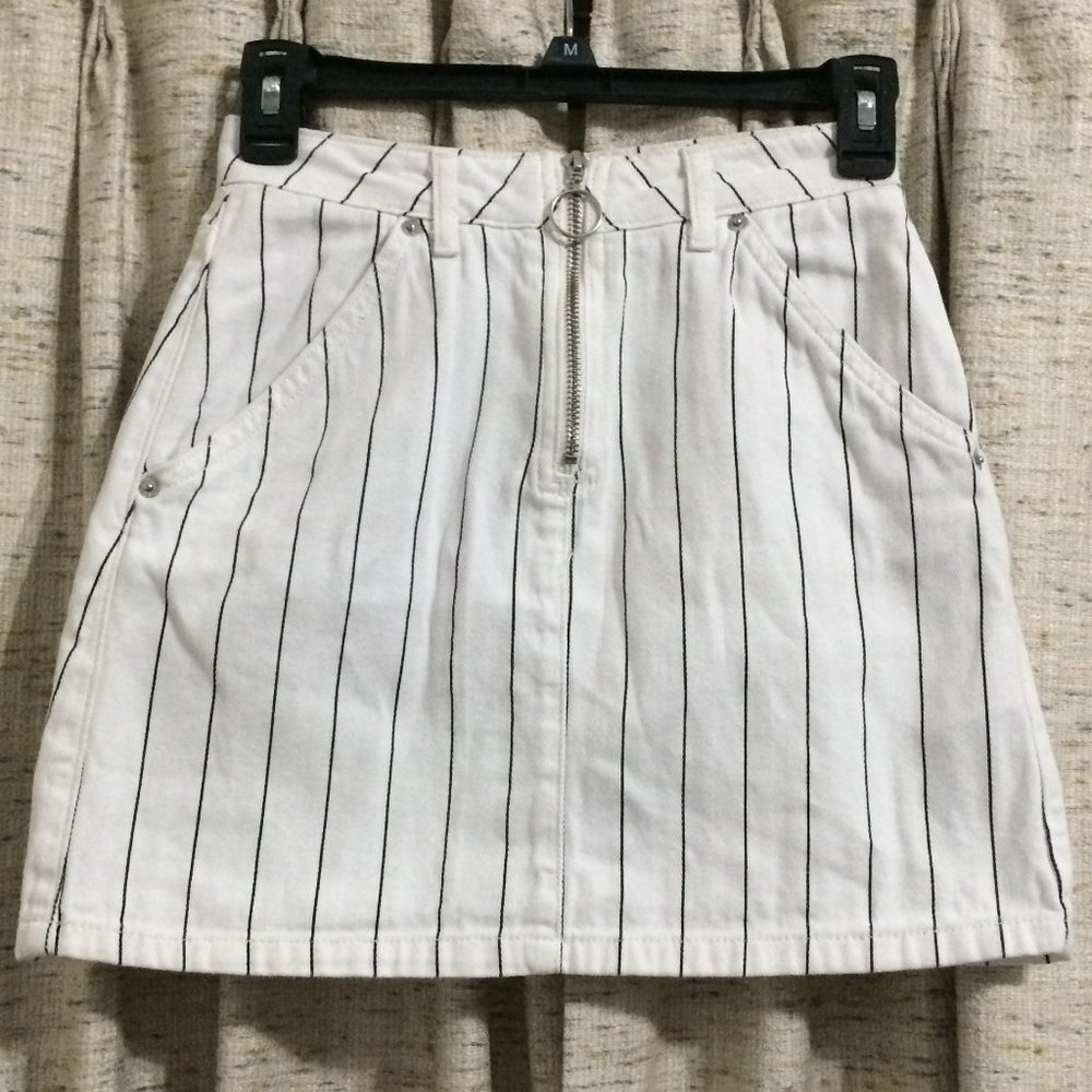 Topshop Tall Moto Pinstripe O-Ring Zip Denim Skirt - 2
